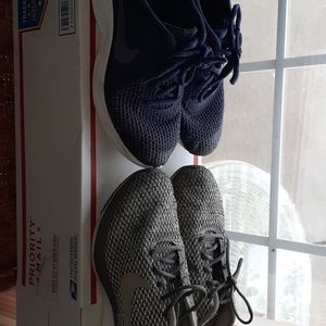 Nike sneakers  /bundle